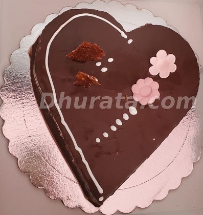 Chocolate heart cake
