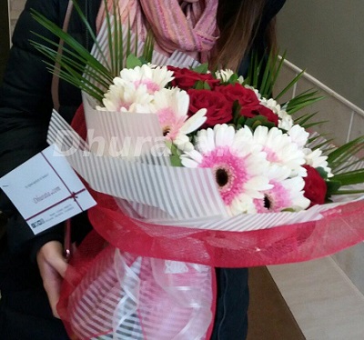 Bouquet of Roses and Gerberas