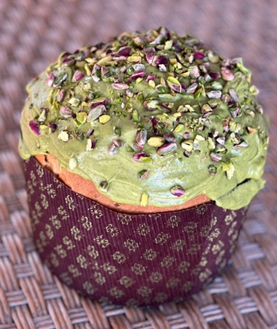 Panettone with pistachio